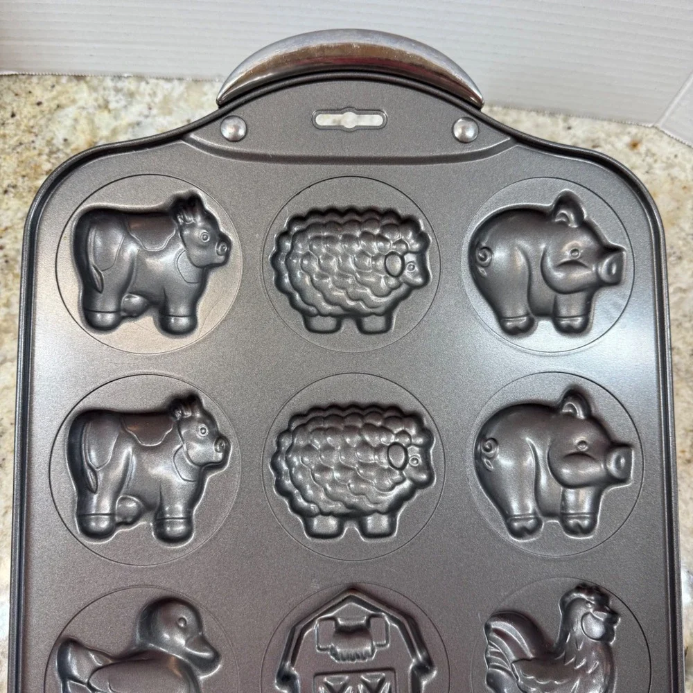 Norpro Farm Animals Barn Nonstick 12 Cavity Cookie Pan Stainless Handles Gray